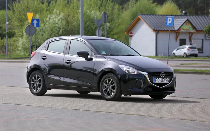 mazda mazowieckie Mazda 2 cena 53500 przebieg: 96000, rok produkcji 2017 z Poznań